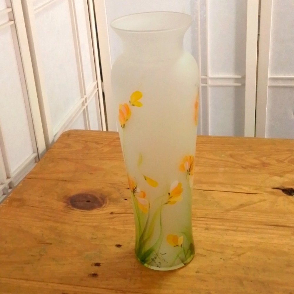 PuntoArte Hand Painted Glass Vase